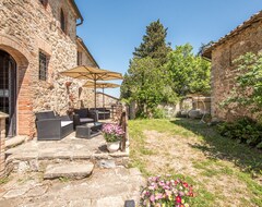 Hele huset/lejligheden Apartment Casale Rosennano - Loggia With Shared Garden & Wi-fi (Tessennano, Italien)