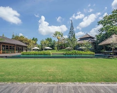 Toàn bộ căn nhà/căn hộ Amita, 7 Bedroom Villa, Kerobokan (Grobogan, Indonesia)