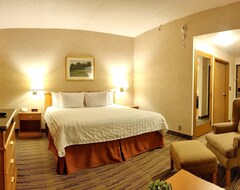 Khách sạn Humphry Inn & Suites (Winnipeg, Canada)