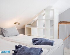 Tüm Ev/Apart Daire Beautiful Apartment In Karlskrona With Outdoor Swimming Pool, Sauna And 1 Bedrooms (Karlskrona, İsveç)