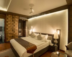 Hotel Costa Riviera (Varanasi, Indija)