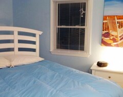 Hele huset/lejligheden Minutes to Menauhant Beach - Newly Furnished & Pet Friendly. (Falmouth, USA)