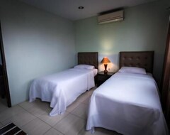 Hotel Alma (Jakarta, Indonesia)
