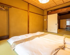 Khách sạn Cloud Machiya Komiya (Kyoto, Nhật Bản)