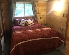 Entire House / Apartment Unplug And Kick Back! Simple, Relaxing Cabin On The Clam River. (Marion, USA)