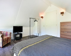 Toàn bộ căn nhà/căn hộ Cozy Holiday Home In Reutum With Sauna (De Lutte, Hà Lan)