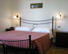 Khách sạn Hotel Sangallo B&B (Montepulciano, Ý)