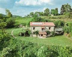 Toàn bộ căn nhà/căn hộ Beautiful Stone-built Holiday Home With Large Privat Garden (Mombarcaro, Ý)