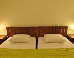 Huoneistohotelli Esperos Suites & Villas (Lafkos, Kreikka)