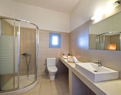 Apanemo Hotel & Suites (Akrotiri, Greece)