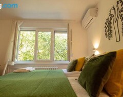 Casa/apartamento entero Family Apartment - Green Oasis With Easy Parking (Novi Sad, Serbia)