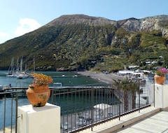 Khách sạn Hotel Faraglione (Đảo Vulcano, Ý)