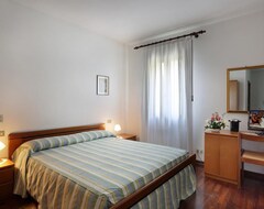 Otel Volpara (Mussolente, İtalya)