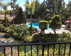 Hotel Ramada by Wyndham Santa Barbara (Santa Barbara, USA)