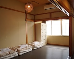 Nhà trọ Guest House Umikaji (Naha, Nhật Bản)
