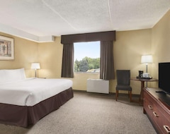 Hotel Days Inn By Wyndham Fallsview (Niagara Falls, Canada)