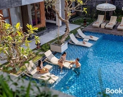 Khách sạn Mokko Suites Batubelig (Canggu, Indonesia)
