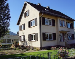 Hele huset/lejligheden Cozy Apartment With Balcony, 65sqm, 2 Bedrooms To Max. 4 People (Biberach/Baden, Tyskland)