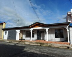 Hele huset/lejligheden Villa Dreams Irazu (San Nicolás, Costa Rica)