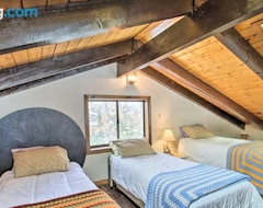 Casa/apartamento entero Swiss-style Chalet With Fireplace - Near Story Land! (Bartlett, EE. UU.)