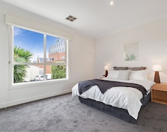 Hele huset/lejligheden Stylish And Spacious Townhouse In Brighton – Close To Station And Shops (Melbourne, Australien)