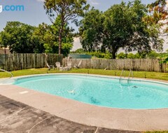 Toàn bộ căn nhà/căn hộ Gulf Breeze Vacation Rental With Pool Access! (Pensacola Beach, Hoa Kỳ)