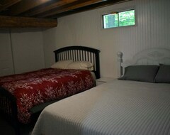 Toàn bộ căn nhà/căn hộ Rare Relaxation In Your 3-bedroom Ranch Cabin (Marne, Hoa Kỳ)