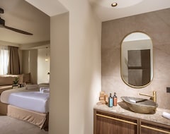 Otel Elounda Infinity Exclusive Resort & Spa (Agios Nikolaos, Yunanistan)