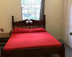 Koko talo/asunto 15 Minutes From The City! 3 Bedroom House (St George's, Grenada)