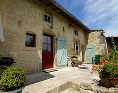 Toàn bộ căn nhà/căn hộ Authentic, quiet cottage with green garden near Bar-le-Duc (Seigneulles, Pháp)