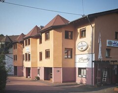 Hotelli Hotel zur Engelsburg (Hausen, Saksa)