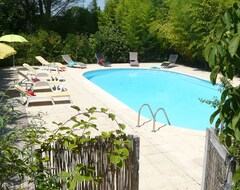 Toàn bộ căn nhà/căn hộ Character Stone House With Very Large Pool (Grives, Pháp)