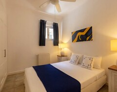 Cijela kuća/apartman Beachfront Andros Retreat | Villa Stenies Thalassa | Private Pool | 4 Bedrooms | Piso Gyalia Beach (Andros, Grčka)