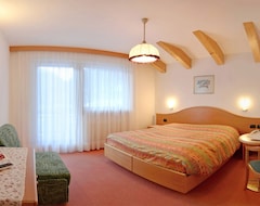 Otel Dolomites Inn (Canazei, İtalya)