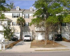 Cijela kuća/apartman 3Bd/3.5Bath Spacious, Beautiful With Garage, Location! (North Charleston, Sjedinjene Američke Države)