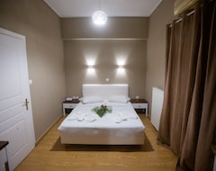Cavallari Palace Hotel Suites (Acharnes, Yunanistan)