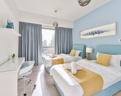 Casa/apartamento entero La Vie, JBR- Sea View with Beach Access- Happy Holidays Lux (Dubái, Emiratos Árabes Unidos)
