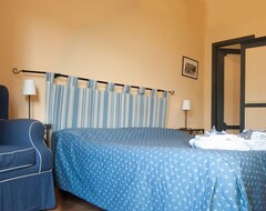Khách sạn Monteoliveto Bed & Breakfast (Napoli, Ý)