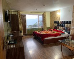 Khách sạn Hotel Patnitop By Emt (Patnitop, Ấn Độ)