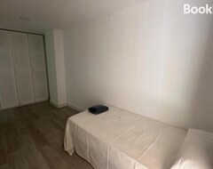 Entire House / Apartment Apartamentos Dos Torres Sindarin (Zaragoza, Spain)