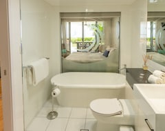 Hotelli Vision Apartments (Cairns, Australia)