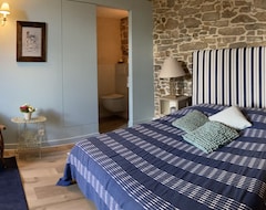 Hotel Pretty cottage in a charming fifteenth century south finistere mansion (Melgven, France)