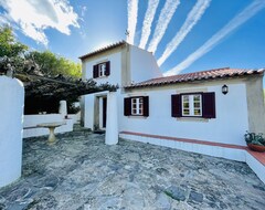 Hele huset/lejligheden Amazing View To The Castle! Beautiful Renewed Country House. 5m Walk To Village. (Castelo de Vide, Portugal)