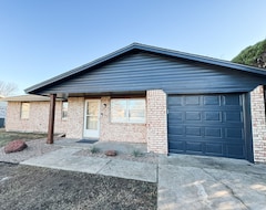 Casa/apartamento entero Moonlight Mountains: New/remodeled, Clean 4br Home Near Fort Sill, Wichita Mts (Cache, EE. UU.)