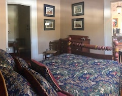 Hotelli Oakcliff Bed And Breakfast (Saratoga Springs, Amerikan Yhdysvallat)