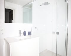 Toàn bộ căn nhà/căn hộ Modern One Bedroom On Top Floor, Parking And Wifi-walk To Ferry, Shops And Cafes (Brisbane, Úc)