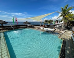 Khách sạn Costa Palmera Resort (Santo Domingo, Philippines)