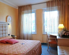Khách sạn Agora' Palace Hotel (Biella, Ý)