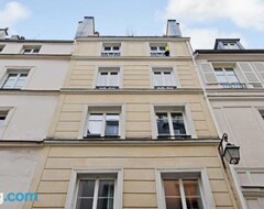 Koko talo/asunto Great Studio - Le Maraisrepublique (Pariisi, Ranska)