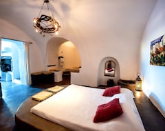 Hotel Villas & Mansions of Santorini (Megalochori, Greece)